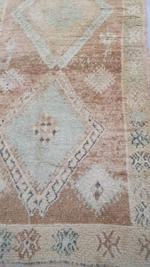 Skye // Vintage Boujaad Wide Runner