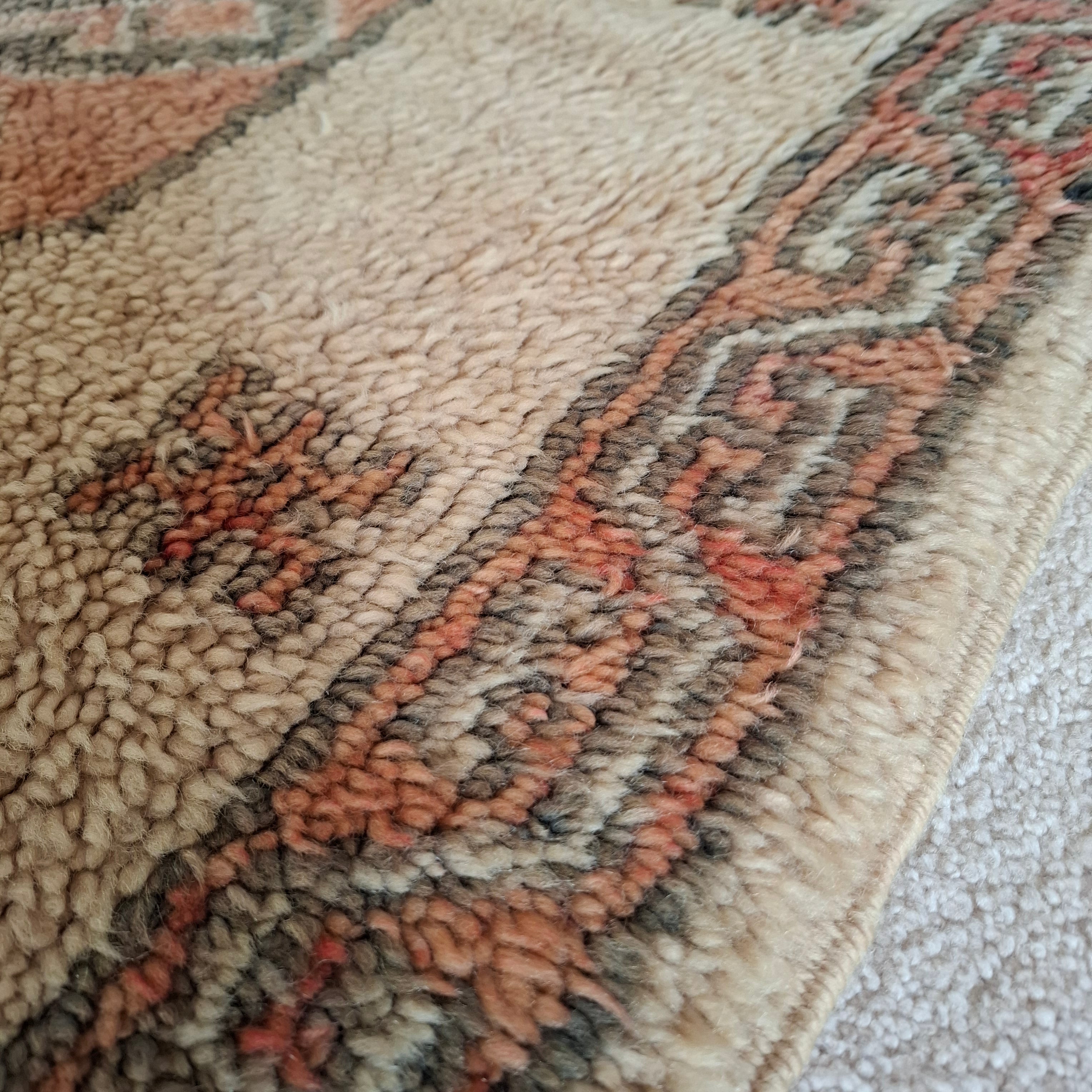 Dounia // Moroccan Vintage Boujaad Rug