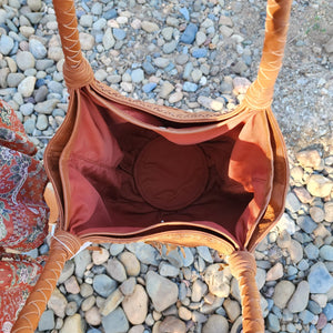 Brown Atlas leather shoulder bag interior