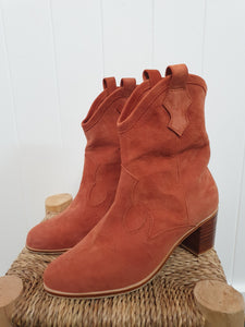 Lennox Suede Boots
