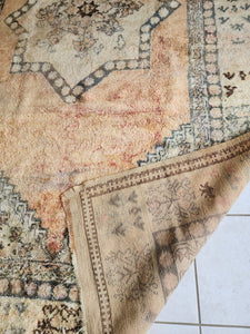 Moroccan vintage Boujaad rug backside